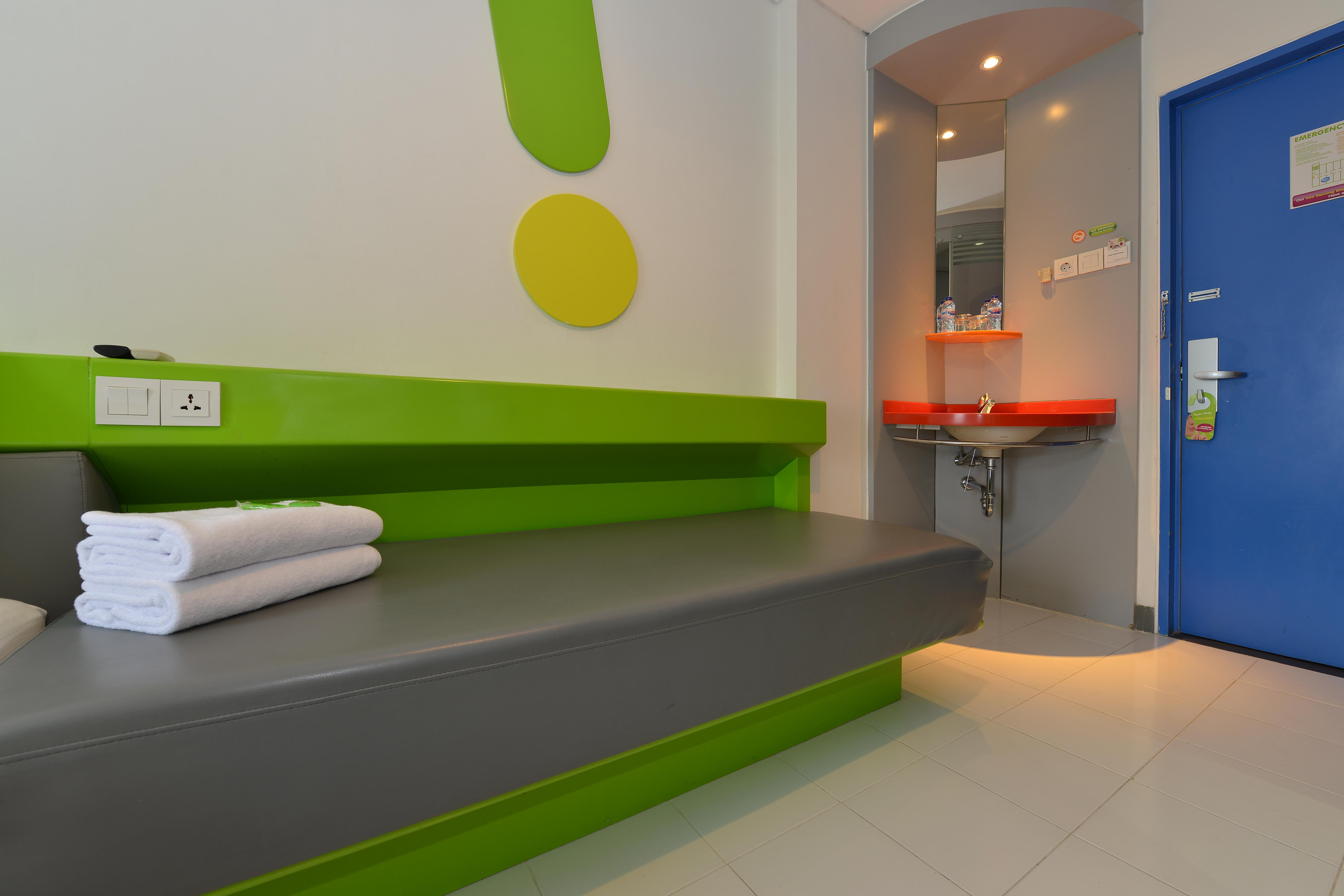 Pop! Hotel Kemang Jakarta Eksteriør bilde